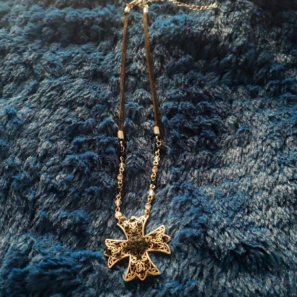 Lia Sophia adjustable cross necklace - Picture 2 of 3